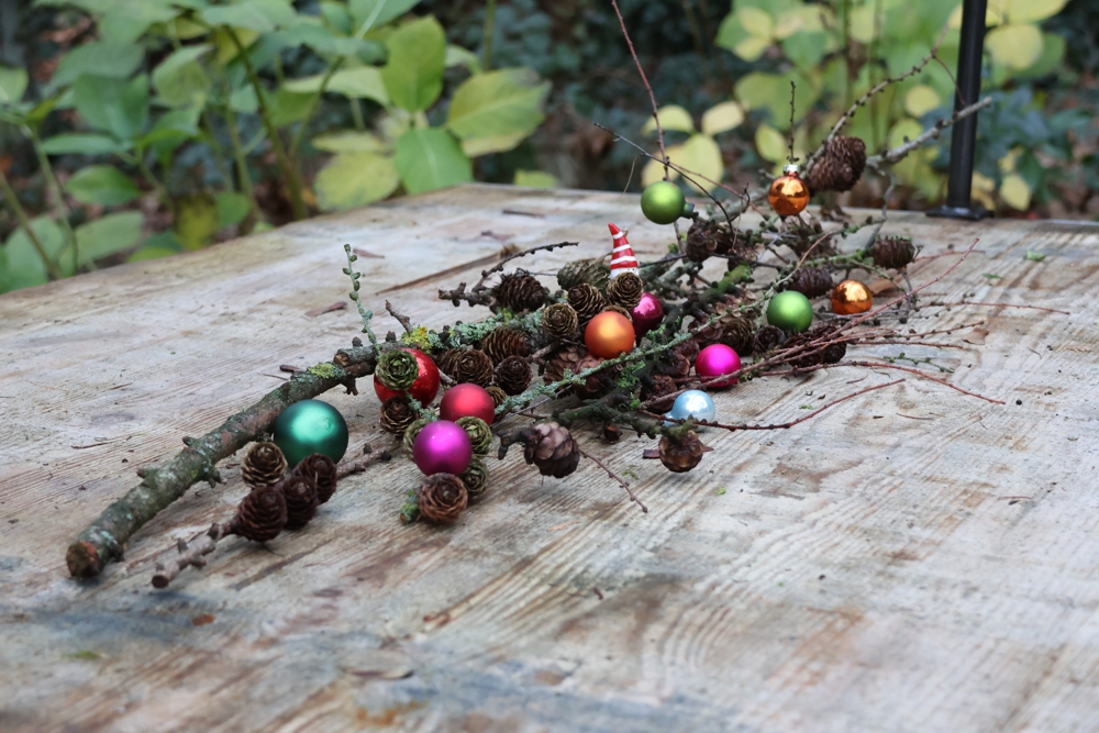 5 Lärchenzweige 15 bis 30 cm, Lärchenäste mit Zapfen, Naturdeko Lärche, Lärche natur, Lärchenzapfen am Ast