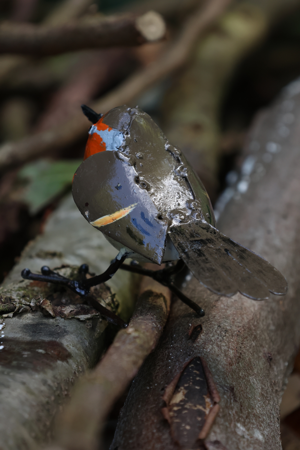 Rotkehlchen aus Metall, kunsthandwerkliches Rotkehlchen, Gartendeko Rotkehlchen, Vogelhausdeko, 