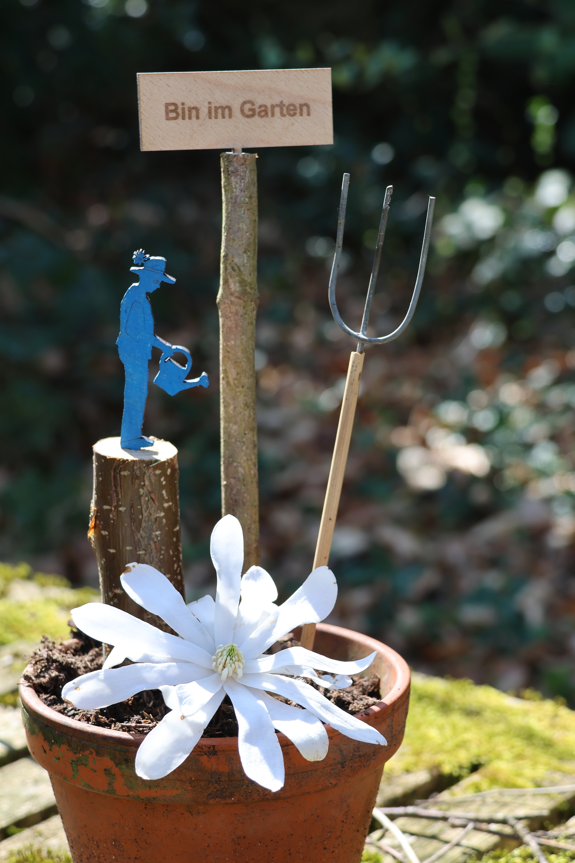 Bin im Garten - Schild mit Gärtner und Mistgabel, Deko, Gärtnergeschenk, Topfstecker