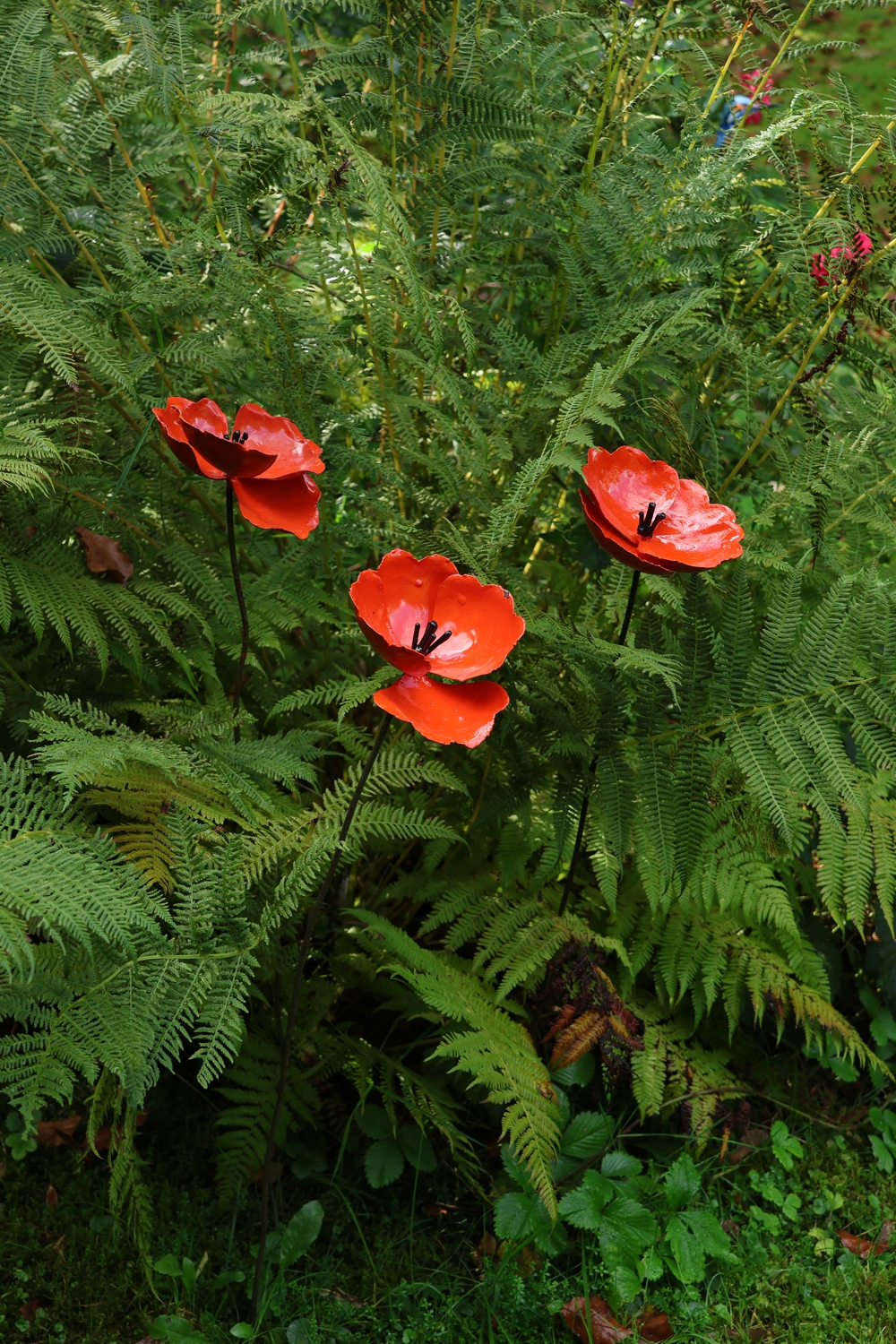 Klatschmohn, Mohnblume aus Metall, Klatschmohn kunsthandwerk, Gartenstecker Klatschmohn, Mohnblume bemalt