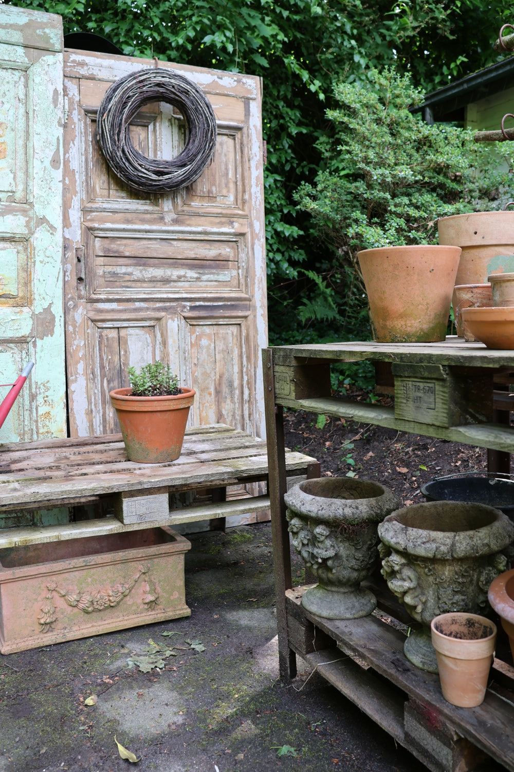 Füße für Europaletten, Pflanztisch, Gartenregal, Europalettentisch, Hochbeet für Palettenrahmen, Regalfüße für Europaletten, Terrassenregal, Arbeitstisch für draussen,