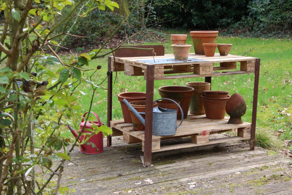 Füße für Europaletten, Pflanztisch, Gartenregal, Europalettentisch, Hochbeet für Palettenrahmen, Regalfüße für Europaletten, Terrassenregal, Arbeitstisch für draussen,