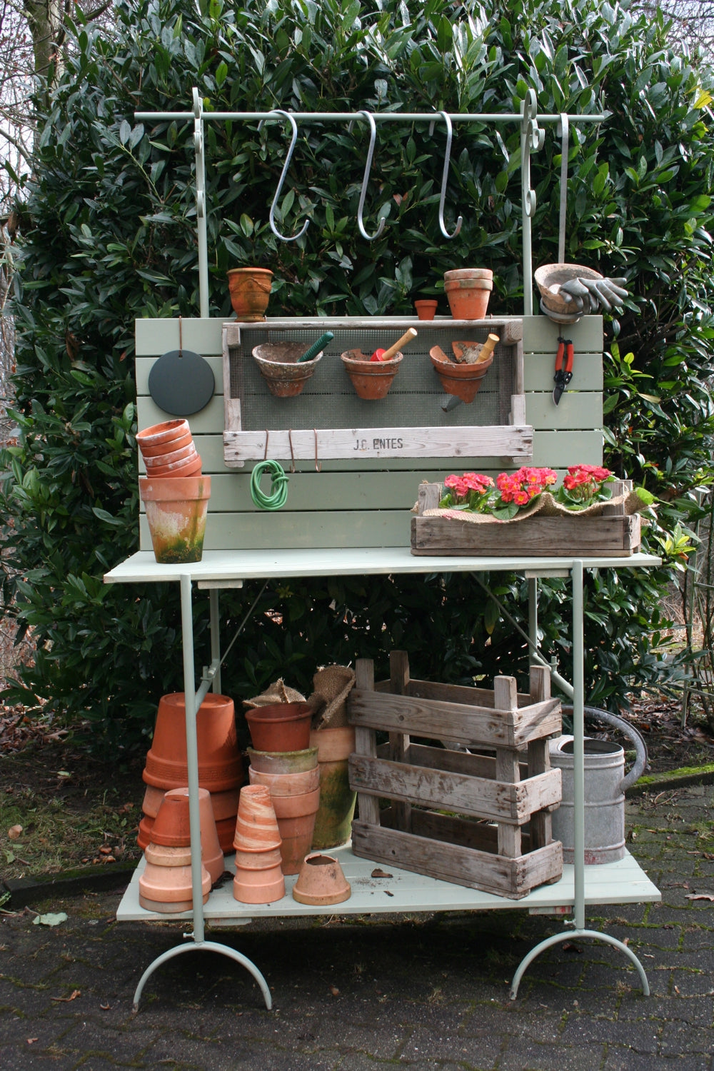 Pflanztisch "Multitalent Nr.1 Profi" - Böcke,  Gartenarbeitstisch aus Eisen, Pflanztisch stabil, Pflanztisch für Profis, - timmasiru.de