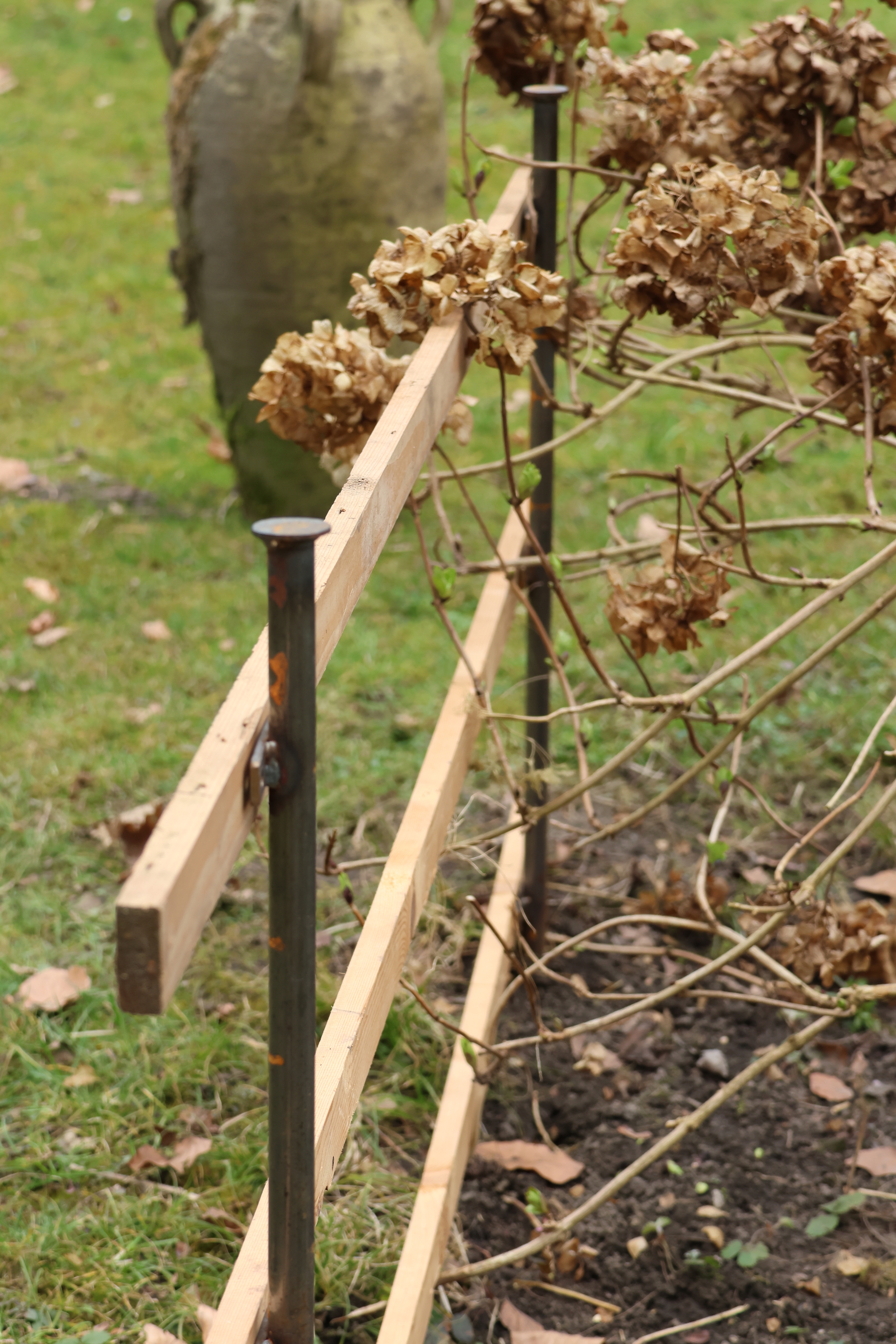 Erdspieß, Einschlagpfosten für Gartenstele, DIY-Zaunbau