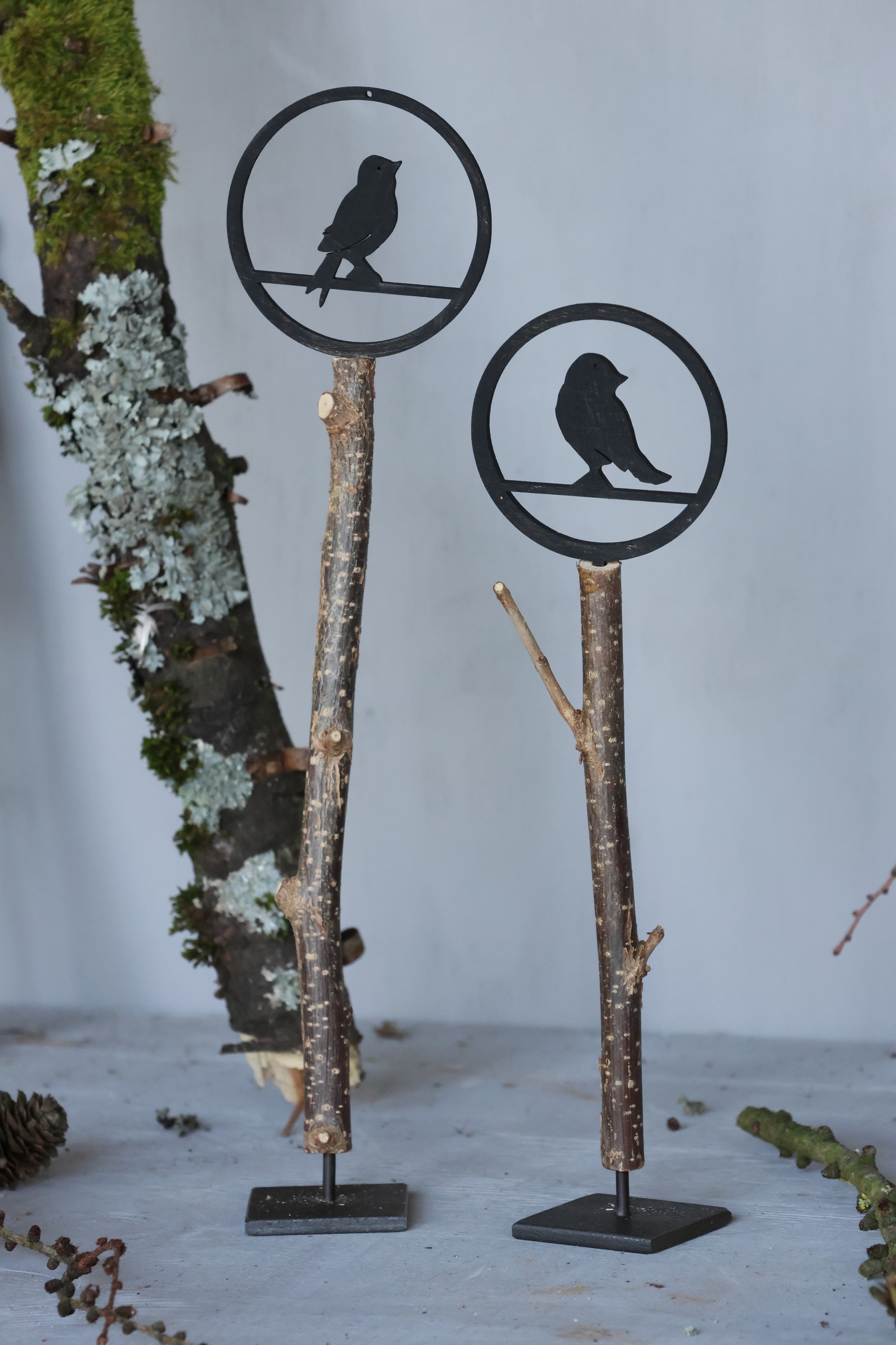 Fensterdekoration Vogel auf Holz