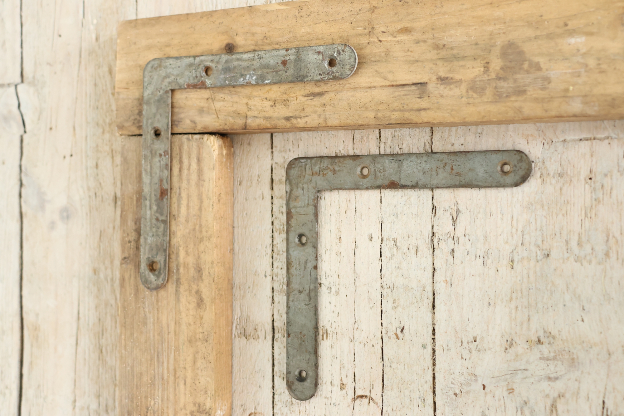 Fensterwinkel antik, Vintage Winkel, Bilderwinkel alt, gebrauchter Winkel